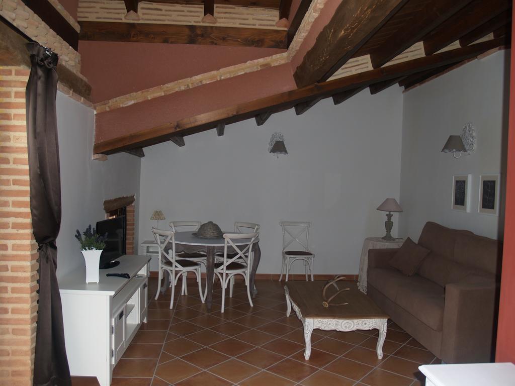 Casa Rural El Cuartel Tierzo エクステリア 写真